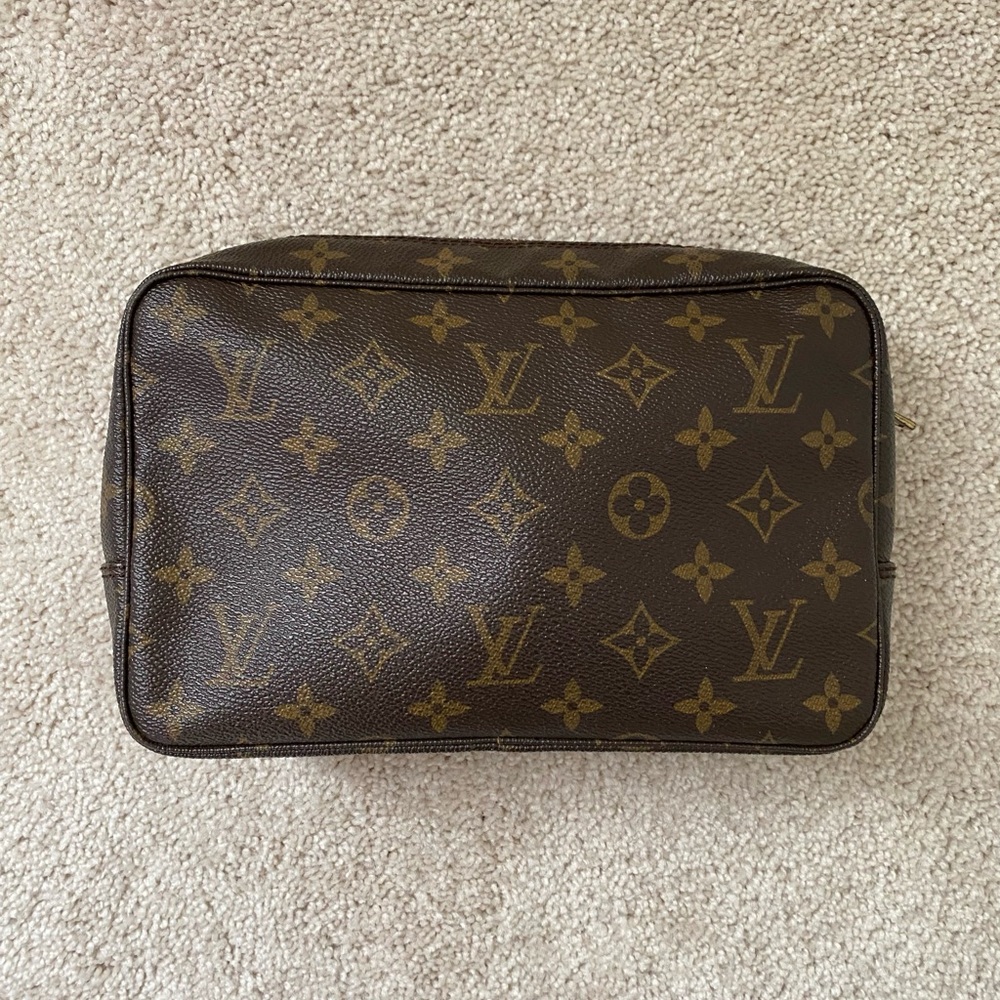 Vintage Louis Vuitton Trousse 23
